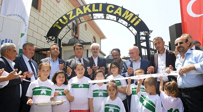 Tuzaklı Camii ibadete açıldı