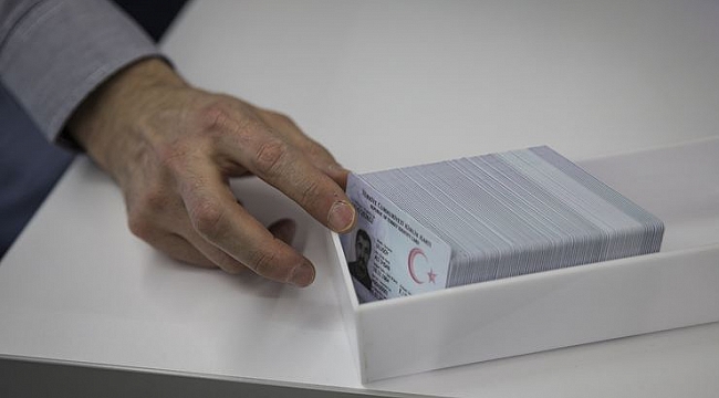 Yeni kimlik kartlarını almayanlar dikkat