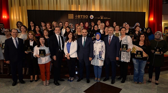 Girişimci kadınlar ödüllerini aldı
