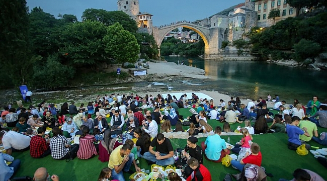 Mostar eteklerinde ramazan sofrası