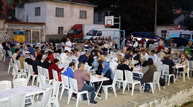 Mudanyalılar iftar sofralarında buluşuyor