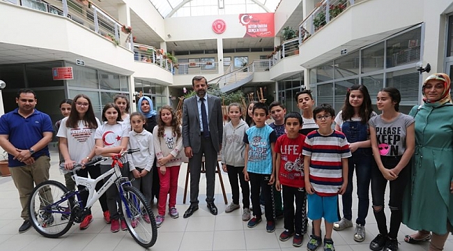 Öğrenciler çevre için yarıştı