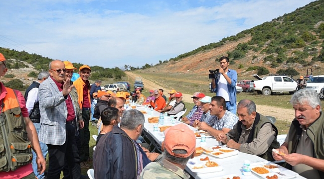 Başkan Sargın avcılarla bir araya geldi
