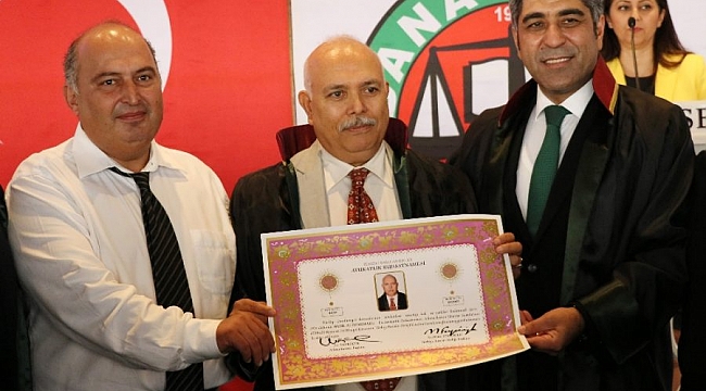 61 yaşında cübbeyi giydi