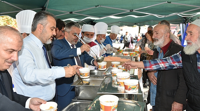 Aşure kazanları birlik ve beraberlik için kaynadı