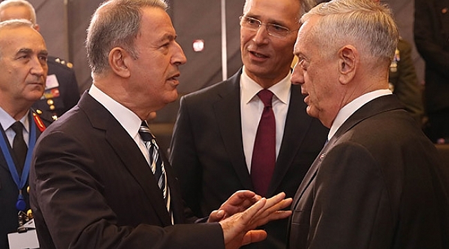 Bakan Akar NATO toplantısında