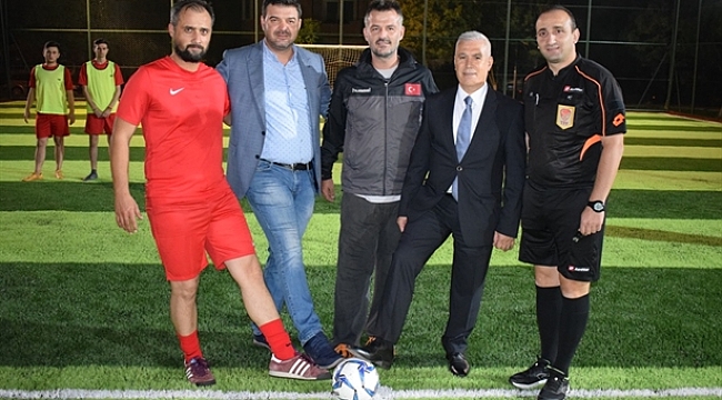 Fuat Sakarya Futbol Turnuvası başladı
