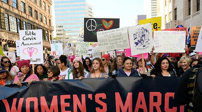 ABD'de kadınlar, Trump'ı protesto etti