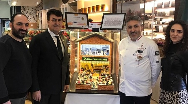 Dündar'dan ödüllü pasta şefine ziyaret