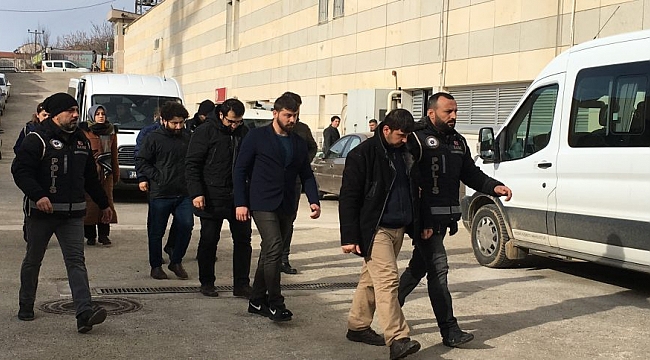 FETÖ'den 5 tutuklama