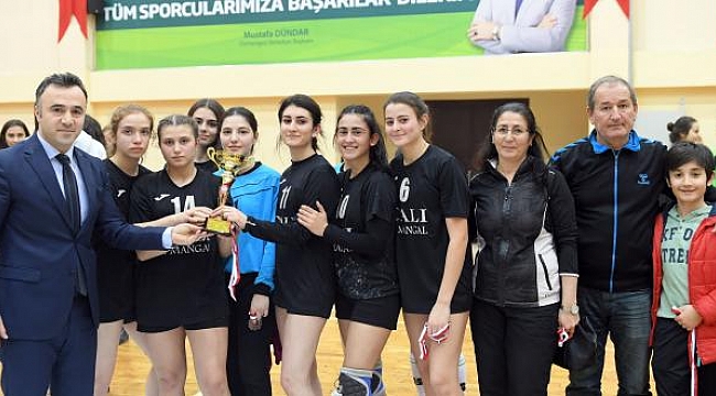 Genç sultanlardan gümüş madalya