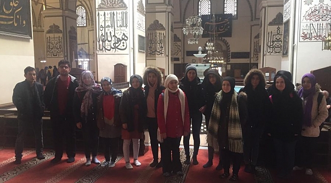 Gençler Bursa'nın tarihi dokusuyla buluşuyor