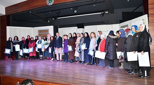 İnegöl'de 691 kursiyer sertifikasını aldı