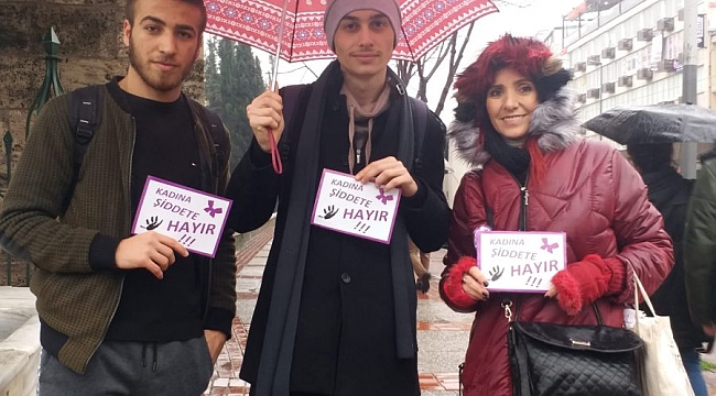 Kadına yönelik şiddete poşetli protesto