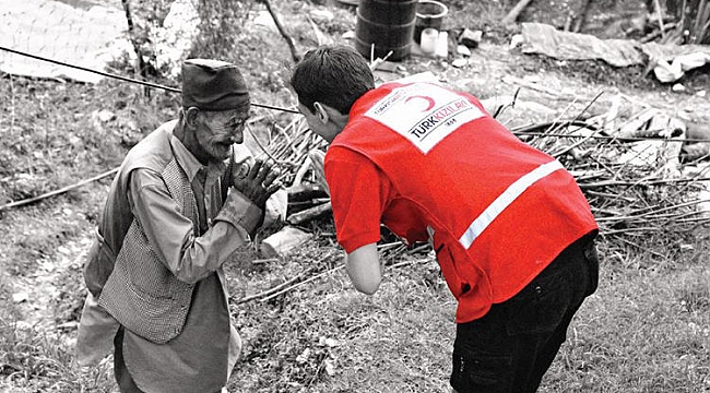 Kızılay yaşlı bakım merkezleri kuruyor
