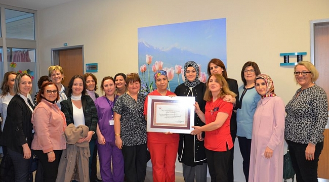 Mustafakemalpaşa Devlet Hastanesi 'anne dostu'