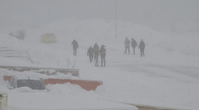 Uludağ'da kar kalınlığı 1 metreyi geçti