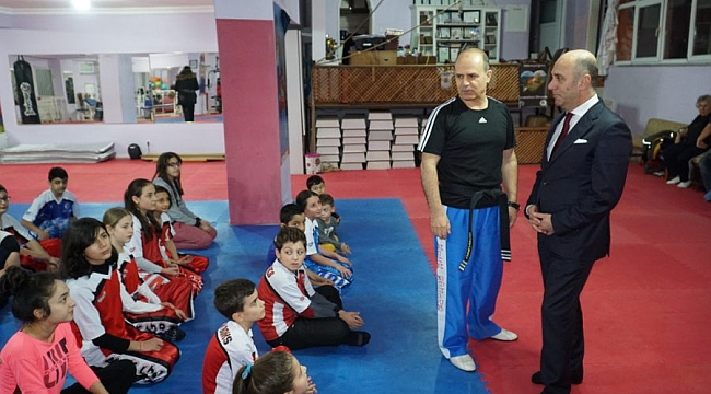 Ünal'dan 'klas' hareket
