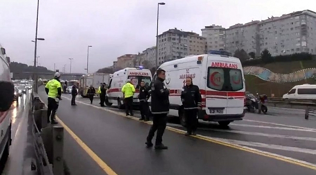 Köprüde metrobüs kazası!