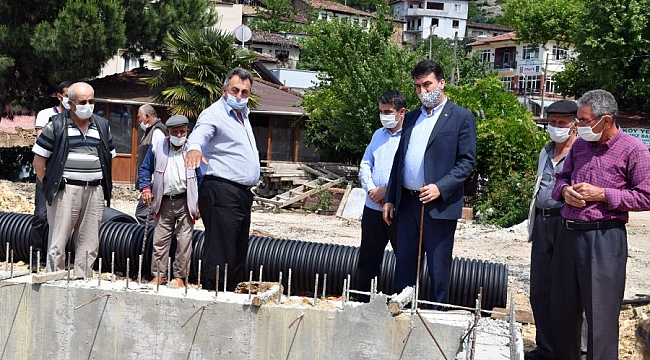 Başkan Dündar, sel mağdurlarının yanında