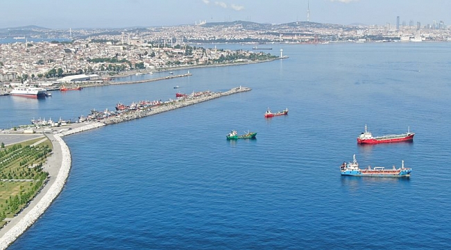 İstanbul açıklarındaki sahipsiz 7 gemi satışa çıkarıldı