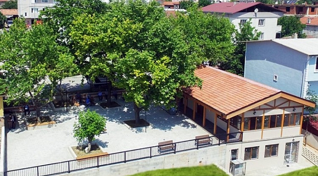 Nilüfer Gökçeköy'e meydan ve kahvehane