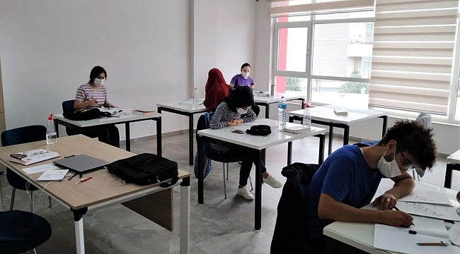Öğrenciler sınava bilgi evlerinde hazırlandı