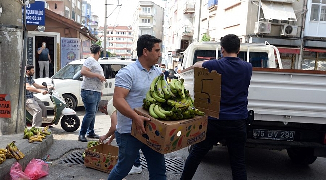 Osmangazi'de kaldırımlar yayalara kaldı