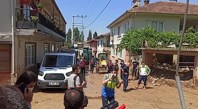 Sel bölgesinden geriye enkaz yığını kaldı