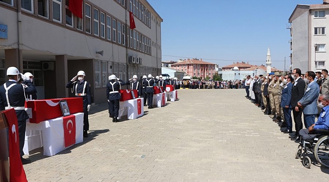 Silopi şehitleri son yolculuklarına uğurlandı