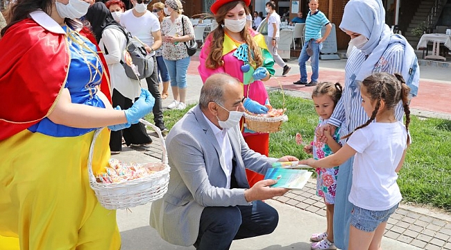 Türkyılmaz'dan çocuklara renkli sürpriz