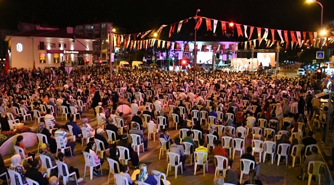 15 Temmuz'da İnegöl meydanları doldu