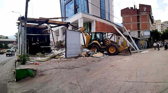 Ankara Caddesi'nden Gökdere'ye lambasız geçiş