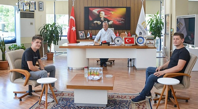 Başkan Özkan, CHP'li gençleri ağırladı