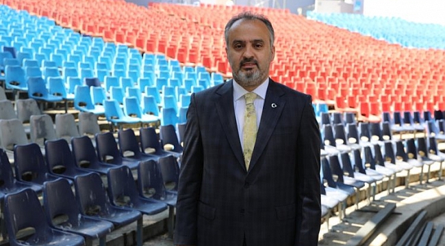 Bursa'da açık havada tiyatro şöleni