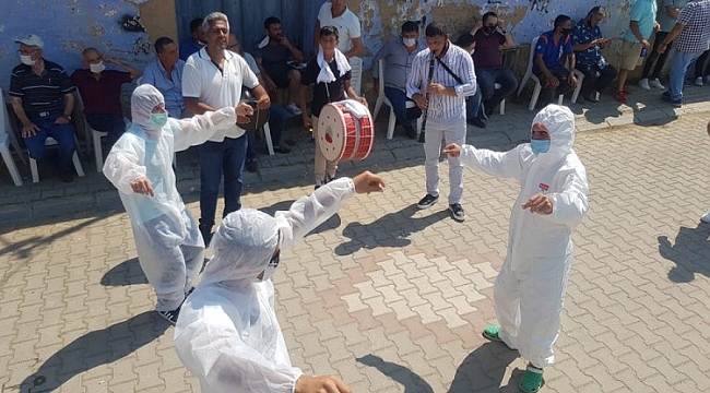 Bursa'da düğünde renkli görüntüler