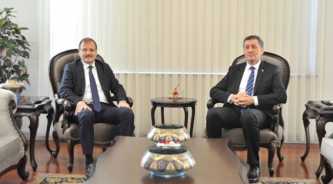 Çavuşoğlu'ndan eğitim yatırımları için müjde