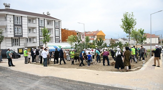 İnegöl'de 15 Temmuz şehitleri için fidan dikildi