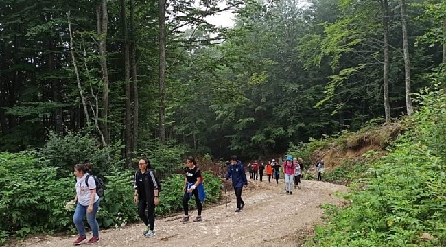 İnegöl'de 15 Temmuz'u anma doğa yürüyüşü