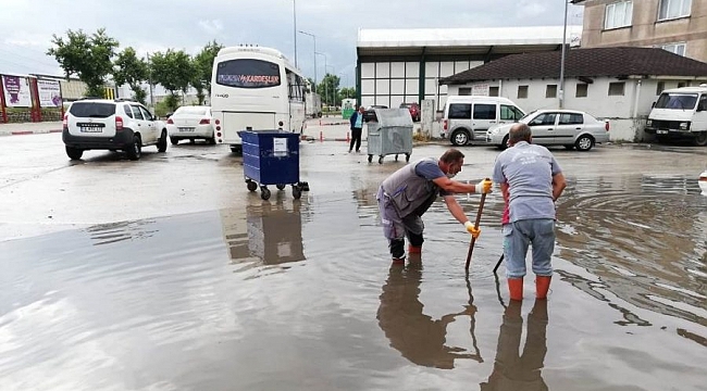 İnegöl'de su baskınlarına anında müdahale edildi