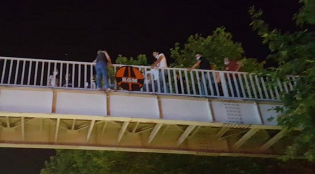 İntihar etmek isteyen kadını emniyet müdürü ikna etti