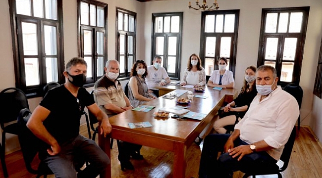 Mudanya'da muhtarlara hayvanları koruma kanunu anlatıldı