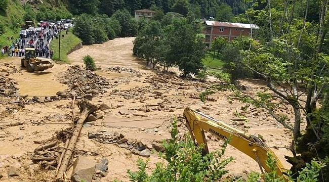 Rize'de sel felaketi: 2 can kaybı