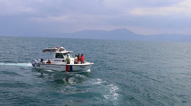 Van'da batan tekneden kötü haber geldi