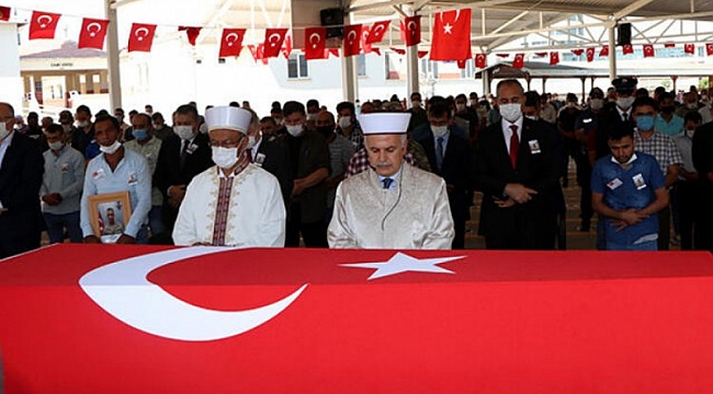 Gaziantep şehidini gözyaşlarıyla uğurladı