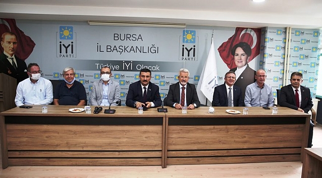 Başkan Erdem'den İYİ Parti'ye 'hayırlı olsun' ziyareti