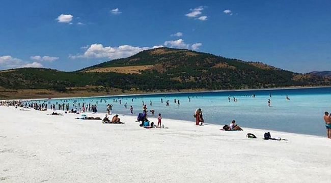 'Beyaz Adalar'da göle ve plaja giriş yasaklandı
