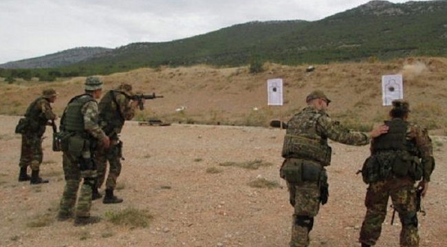 Yunanistan'daki Ermeni gençlere orduya katılın çağrısı