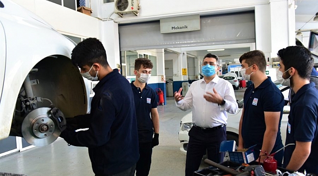 Başkan Yılmaz, Otosansit esnafını ziyaret etti