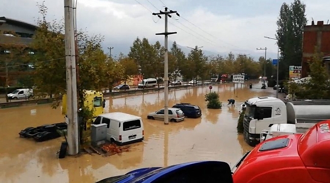 Bursa'da denizi sel götürdü